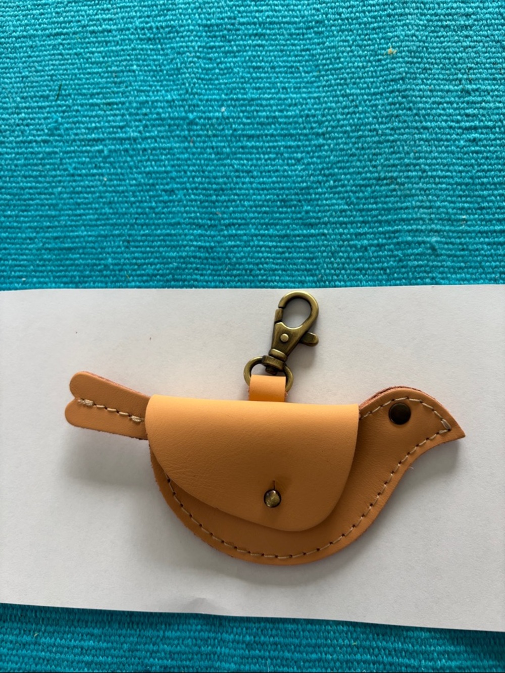 Portland Leather bird purse decoration. Mamet and champagne. - Picture 3 of 4